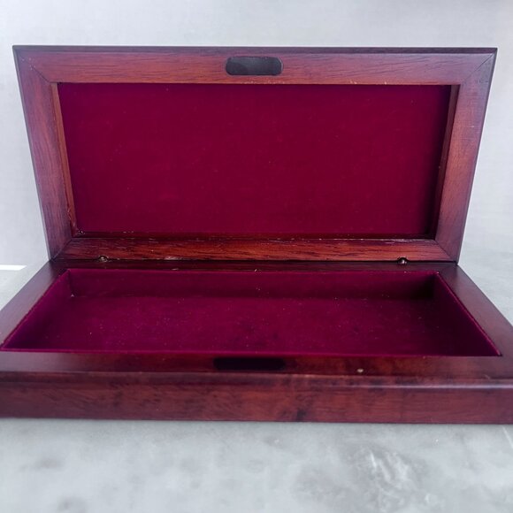 Vtg Wooden Jewelry Box Red Velvet Interior Trinkets Keepsakes Rectangular Design - Picture 10 of 12